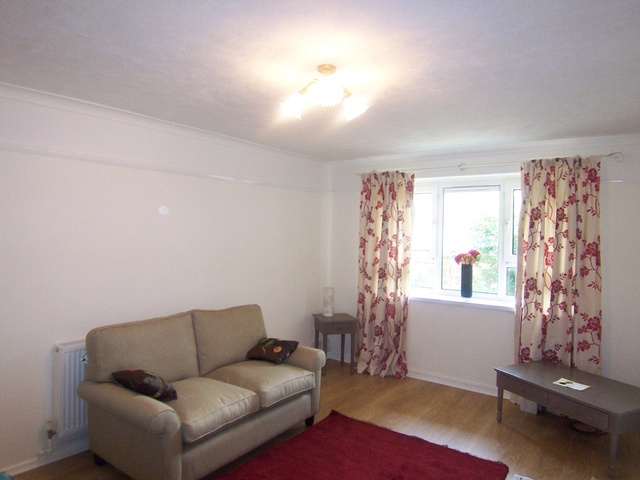  Image of 2 bedroom Apartment to rent in Sussex Place Southsea PO5 at Southsea, PO5 3EZ