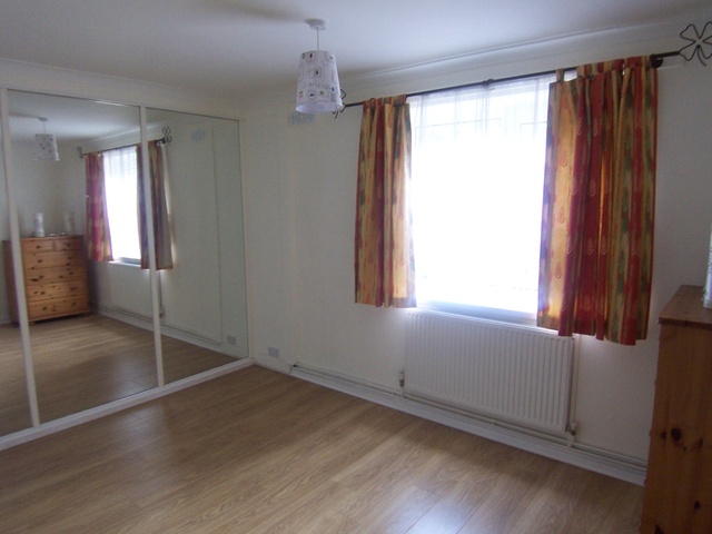  Image of 2 bedroom Apartment to rent in Sussex Place Southsea PO5 at Southsea, PO5 3EZ