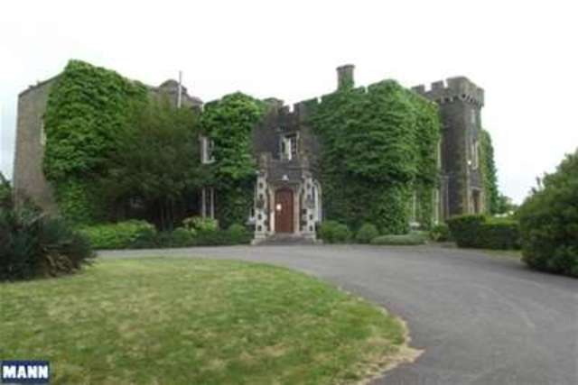  Image of 1 bedroom Flat to rent in Swallow Close Greenhithe DA9 at Greenhithe, DA9 9PT