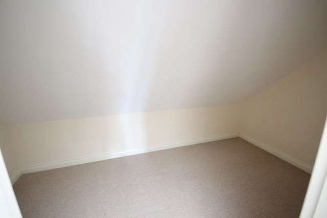  Image of 4 bedroom End of Terrace for sale in Swallow Close Wellingborough NN8 at Swallow Close  Wellingborough, NN8 4BY