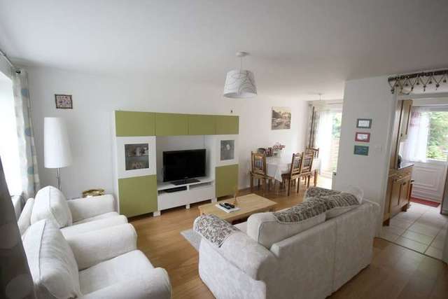  Image of 3 bedroom End of Terrace for sale in Swinburne Close Royston SG8 at Royston Hertfordshire, SG8 5SX