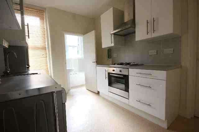  Image of 1 bedroom Flat to rent in Temple Dwellings Temple Street London E2 at Temple Street London Bethnal Green, E2 6QG