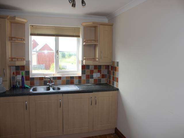  Image of 2 bedroom Flat to rent in The Avenue St. Georges Weston-super-Mare BS22 at St Georges Weston-super-Mare St Georges, BS22 7RA