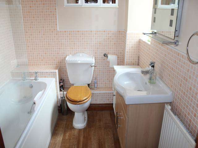  Image of 2 bedroom Flat to rent in The Avenue St. Georges Weston-super-Mare BS22 at St Georges Weston-super-Mare St Georges, BS22 7RA