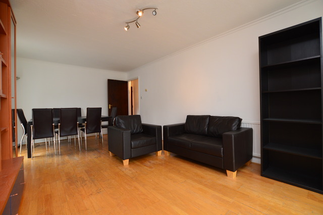  Image of 2 bedroom Property to rent in Bridge Lane London NW11 at Bridge Lane  Golders Green, NW11 9JU