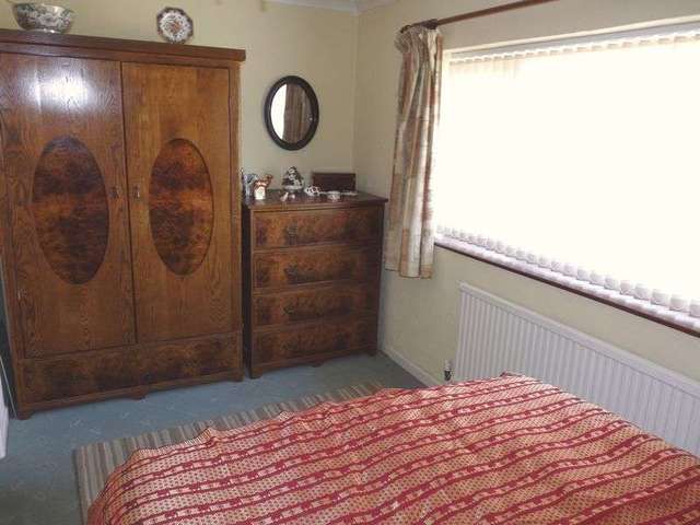 Image of 3 bedroom Detached house for sale in The Crest Linton Swadlincote DE12 at The Crest Linton Swadlincote, DE12 6QE