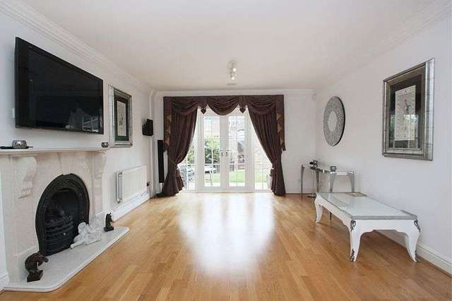  Image of 4 bedroom Detached house for sale in The Fountains Loughton IG10 at The Fountains  Loughton, IG10 4RZ