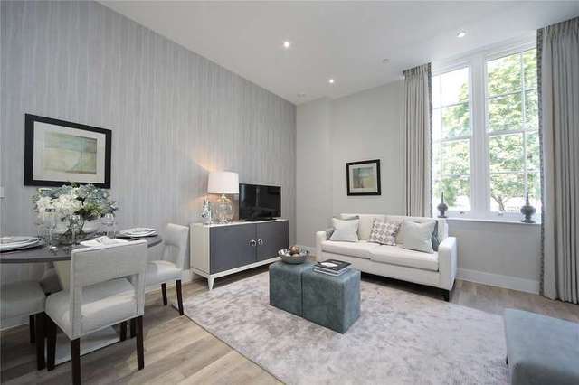  Image of 2 bedroom Apartment for sale in Battersea Bridge Road London SW11 at Battersea Bridge Road Battersea Battersea, SW11 3AF