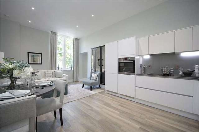  Image of 2 bedroom Apartment for sale in Battersea Bridge Road London SW11 at Battersea Bridge Road Battersea Battersea, SW11 3AF