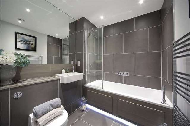  Image of 2 bedroom Apartment for sale in Battersea Bridge Road London SW11 at Battersea Bridge Road Battersea Battersea, SW11 3AF