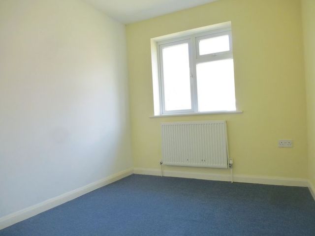  Image of 2 bedroom Flat to rent in Thompson Road Brighton BN1 at Thompson Road  Brighton, BN1 7BH