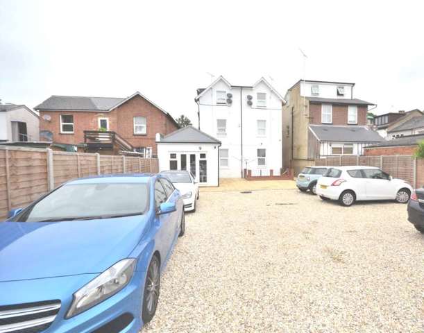  Image of 1 bedroom House Share to rent in Tilehurst Road Reading RG1 at Tilehurst Road  Reading, RG1 7TT