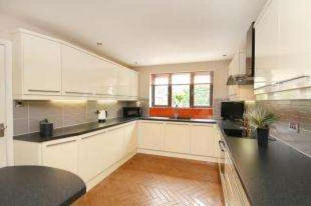  Image of 4 bedroom Detached house for sale in Towngate Road Worrall Sheffield S35 at Worrall Sheffield Chapeltown, S35 0AR