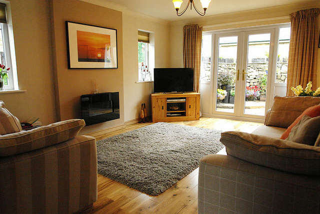  Image of 4 bedroom Detached house for sale in Treetops Close Dobcross Oldham OL3 at Dobcross Saddleworth Uppermill, OL3 5AS