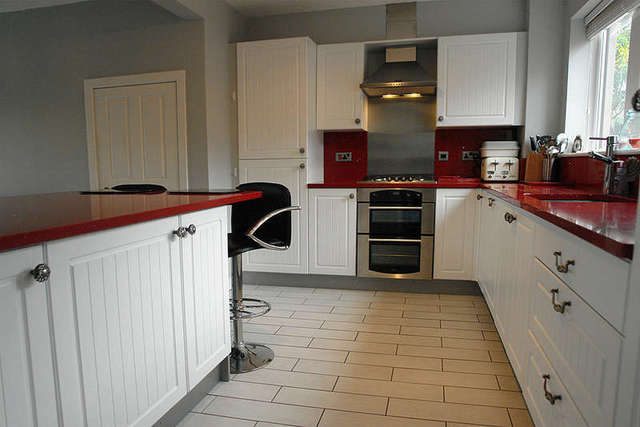  Image of 4 bedroom Detached house for sale in Treetops Close Dobcross Oldham OL3 at Dobcross Saddleworth Uppermill, OL3 5AS