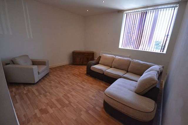  Image of 2 bedroom Flat to rent in Trewyddfa Road Morriston Swansea SA6 at Trewyddfa Road Morriston Swansea, SA6 8PE