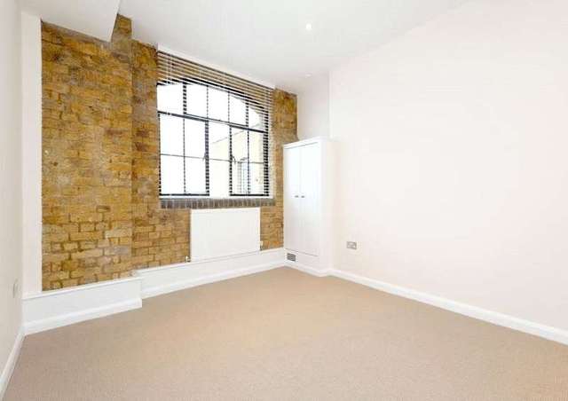  Image of 2 bedroom Flat to rent in Tyssen Street London E8 at London  Dalston, E8 2LY