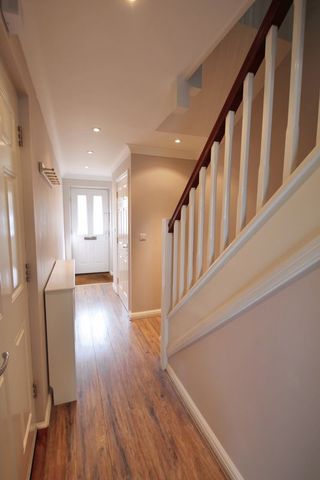  Image of 4 bedroom Property to rent in Underwood Rise Tunbridge Wells TN2 at Underwood Rise  Tunbridge Wells, TN2 5RY