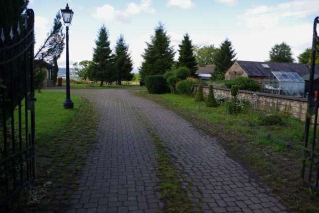  Image of 4 bedroom Detached house to rent in Vicarage Lane Wilpshire Blackburn BB1 at VICARAGE LANE WILPSHIRE BLACKBURN, BB1 9HY