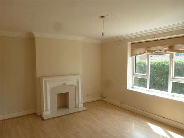  Image of 2 bedroom Detached house for sale in Victor Walk Hornchurch RM12 at Hornchurch Essex Hornchurch, RM12 4XQ
