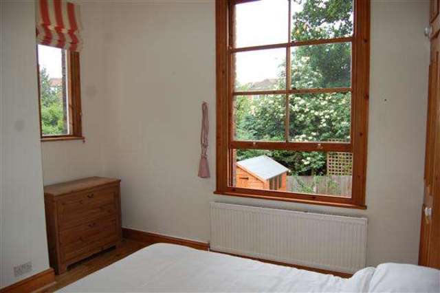  Image of 1 bedroom Apartment to rent in Vineyard Hill Road London SW19 at Wimbledon Park, SW19 7JJ