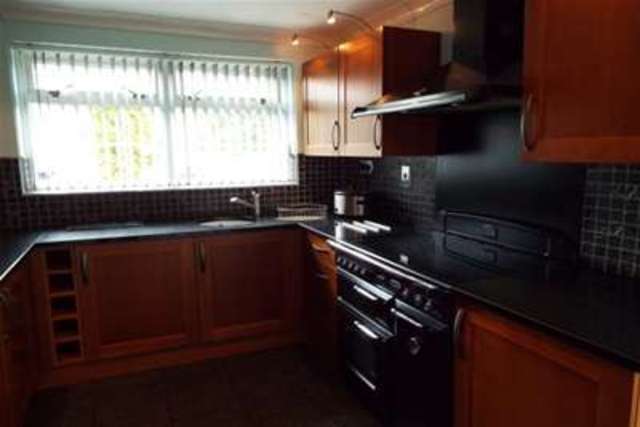  Image of 4 bedroom Detached house to rent in Virginia Gardens Lofthouse Wakefield WF3 at Wakefield, WF3 3TE