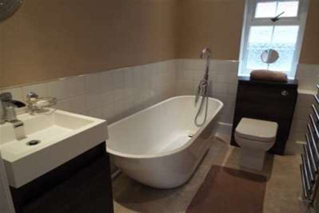  Image of 4 bedroom Detached house to rent in Virginia Gardens Lofthouse Wakefield WF3 at Wakefield, WF3 3TE