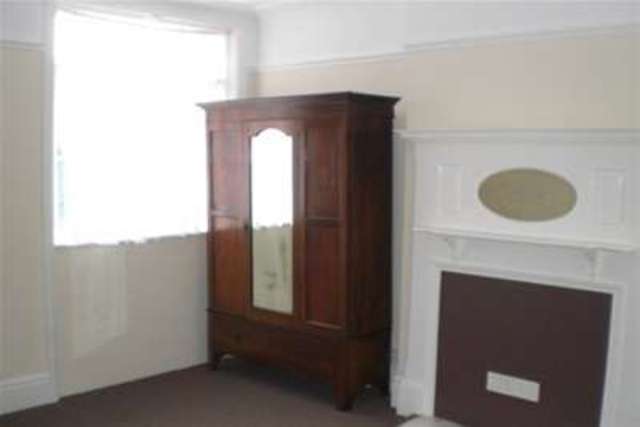  Image of 1 bedroom Flat to rent in Walmsley Road Broadstairs CT10 at Broadstairs, CT10 2BH