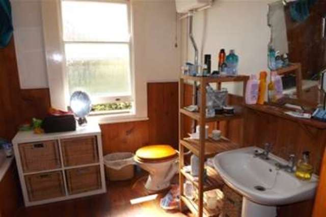  Image of 3 bedroom Detached house to rent in Chelmsford Road London E17 at London, E17 8NW
