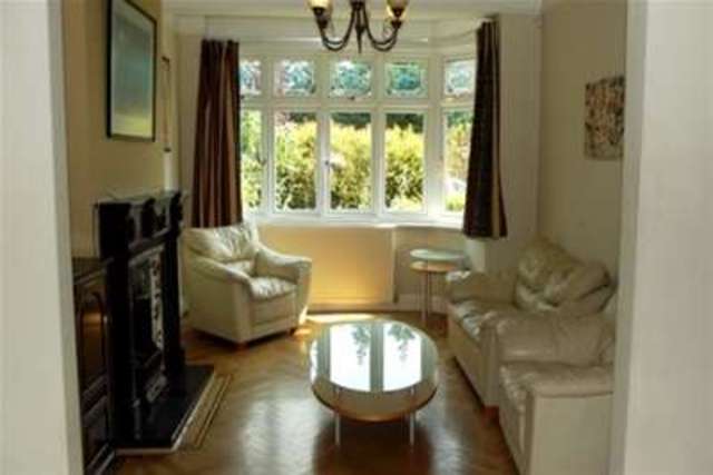  Image of 3 bedroom Detached house to rent in The Risings London E17 at London, E17 3PH