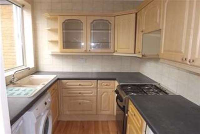  Image of 3 bedroom Detached house to rent in Elphinstone Road London E17 at London, E17 5EX