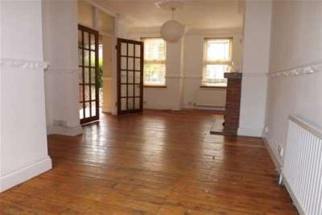  Image of 3 bedroom Detached house to rent in Elphinstone Road London E17 at London, E17 5EX
