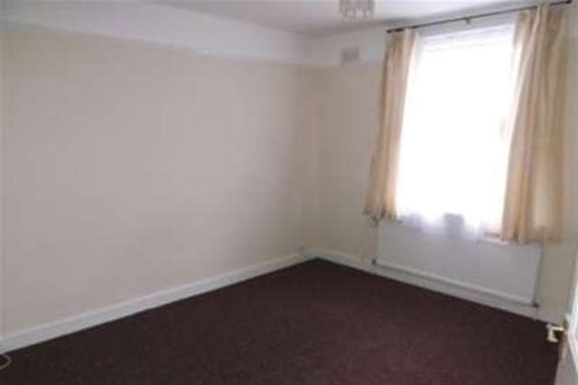  Image of 3 bedroom Detached house to rent in Elphinstone Road London E17 at London, E17 5EX