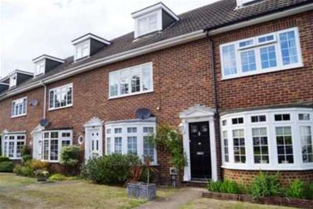  Image of 3 bedroom Terraced house to rent in Gainsborough Court Walton-on-Thames KT12 at Walton-on-Thames, KT12 1NL