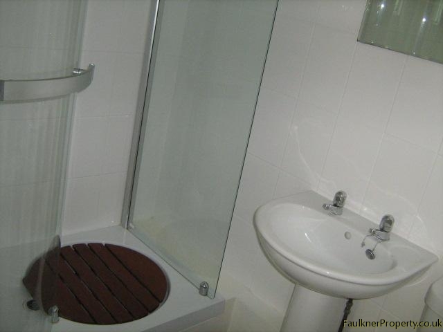  Image of 2 bedroom Maisonette to rent in Walton Road Wavendon Milton Keynes MK17 at Wavendon, MK17 8LH