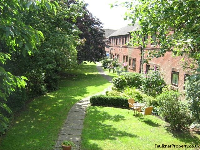  Image of 2 bedroom Maisonette to rent in Walton Road Wavendon Milton Keynes MK17 at Wavendon, MK17 8LH