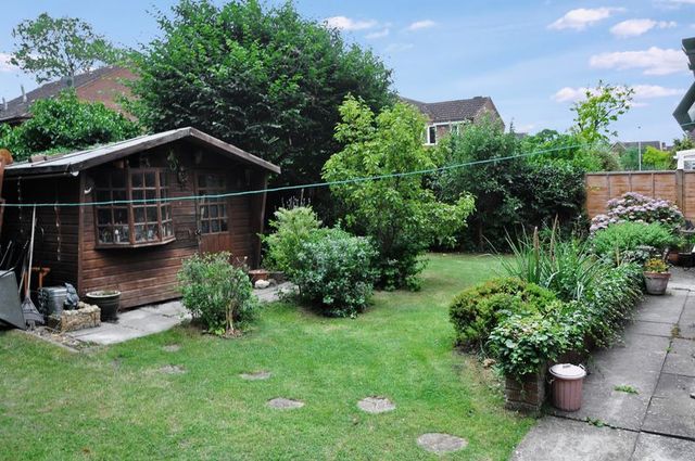  Image of 4 bedroom Detached house for sale in Wards Close Badsey Lane Evesham WR11 at Wards Close  Evesham, WR11 3DH