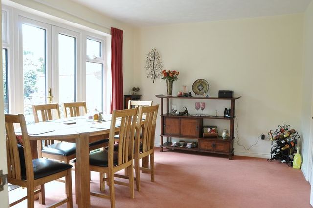  Image of 4 bedroom Detached house for sale in Wards Close Badsey Lane Evesham WR11 at Wards Close  Evesham, WR11 3DH