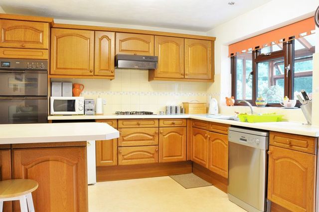  Image of 4 bedroom Detached house for sale in Wards Close Badsey Lane Evesham WR11 at Wards Close  Evesham, WR11 3DH