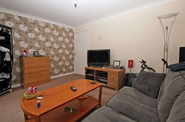  Image of 2 bedroom Flat for sale in Warwick Road Boscombe Bournemouth BH7 at Warwick Road Pokesdown Bournemouth, BH7 6LD