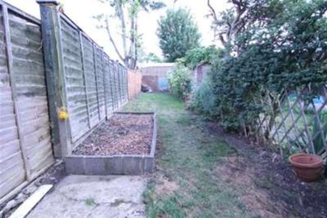  Image of 2 bedroom Flat to rent in Waterloo Road Sutton SM1 at Sutton, SM1 4LS