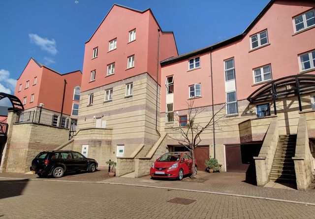  Image of 3 bedroom Terraced house for sale in Waterside St. Thomas Exeter EX2 at Waterside  Exeter, EX2 8GY