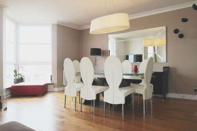  Image of 2 bedroom Apartment to rent in Anhalt Road London SW11 at Anhalt Road  London, SW11 4PD
