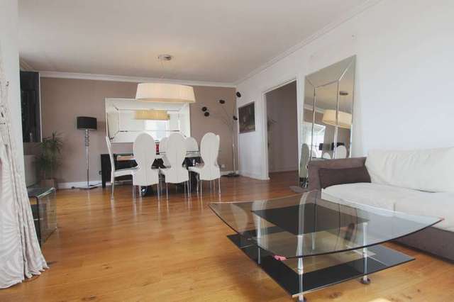  Image of 2 bedroom Apartment to rent in Anhalt Road London SW11 at Anhalt Road  London, SW11 4PD
