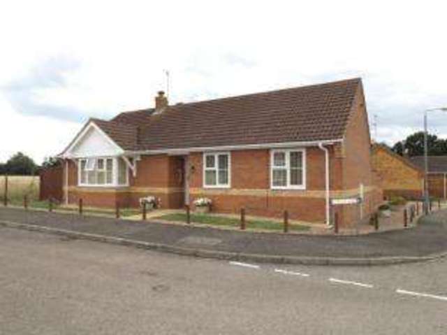 Image of 3 bedroom Bungalow for sale in Woodpecker Drive Watton Thetford IP25 at Watton Thetford Watton, IP25 6TW