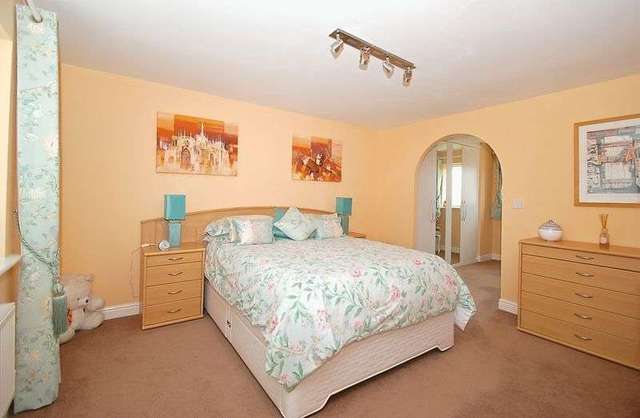  Image of 5 bedroom Detached house for sale in Watts Corner Glastonbury BA6 at Watts Corner  Glastonbury, BA6 8FD