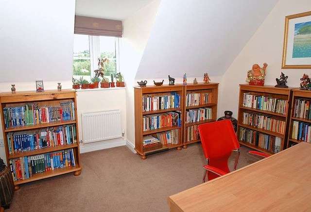  Image of 5 bedroom Detached house for sale in Watts Corner Glastonbury BA6 at Watts Corner  Glastonbury, BA6 8FD