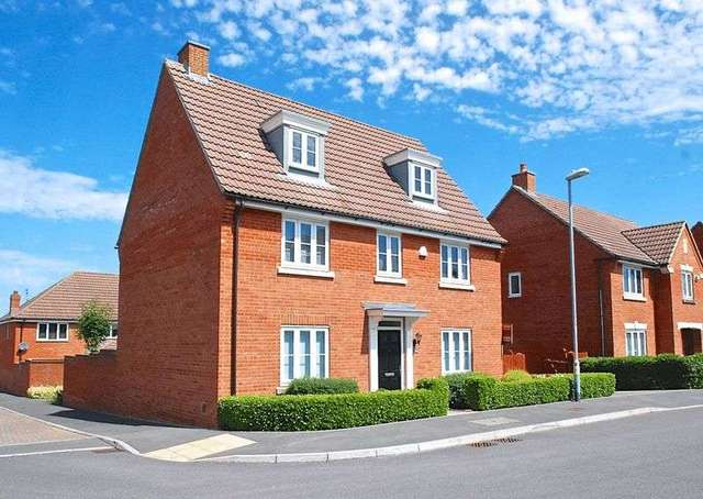  Image of 5 bedroom Detached house for sale in Watts Corner Glastonbury BA6 at Watts Corner  Glastonbury, BA6 8FD