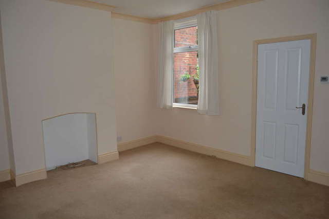  Image of 3 bedroom Terraced house to rent in Welbeck Street Wakefield WF1 at Wakefield Wakefield, WF1 5LD