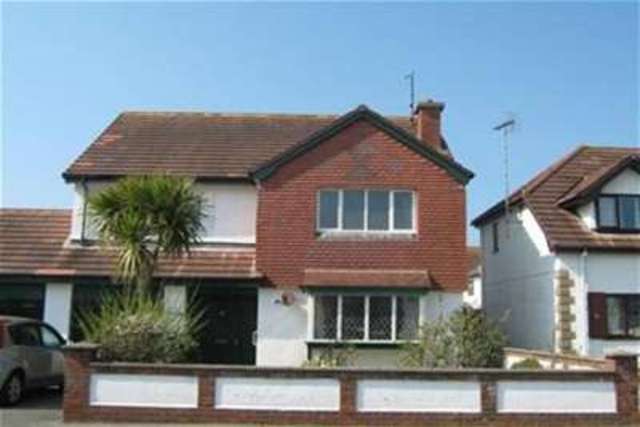 Image of 4 bedroom Detached house to rent in Great Ormes Road Llandudno LL30 at Llandudno, LL30 2BF
